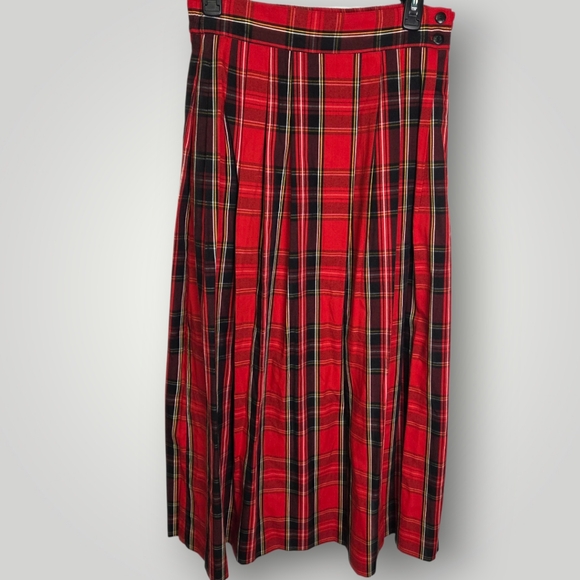 Vintage BellePointe Red Plaid Pleated Skirt Size Medium - Picture 1 of 6